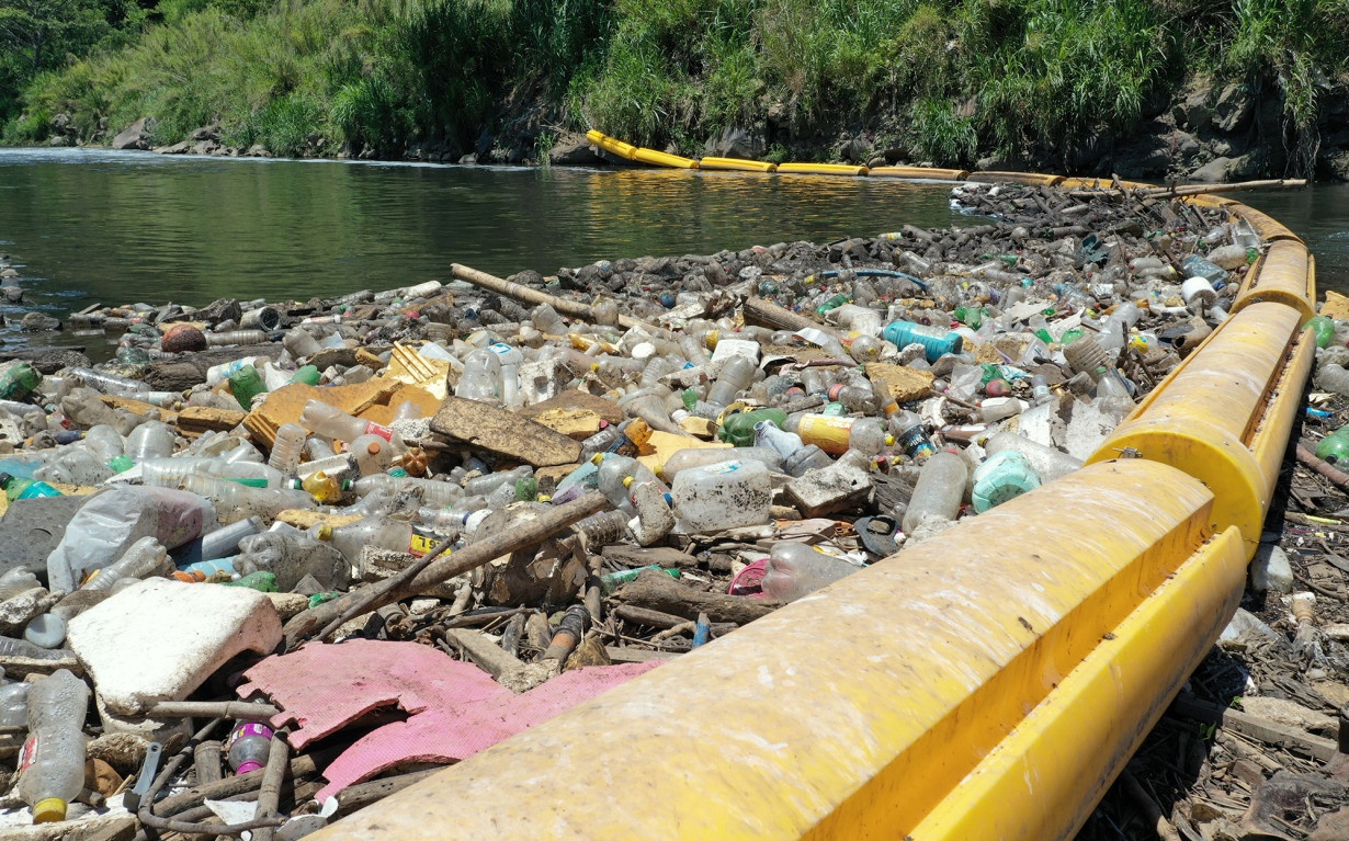 UPDATE – New River Boom Collects Over Half Ton of Plastic in Two Months